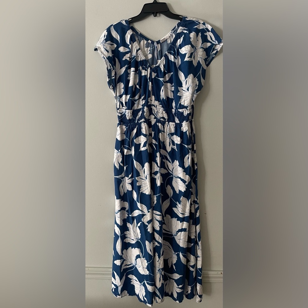 GAP Navy and White Floral Maxi Dress